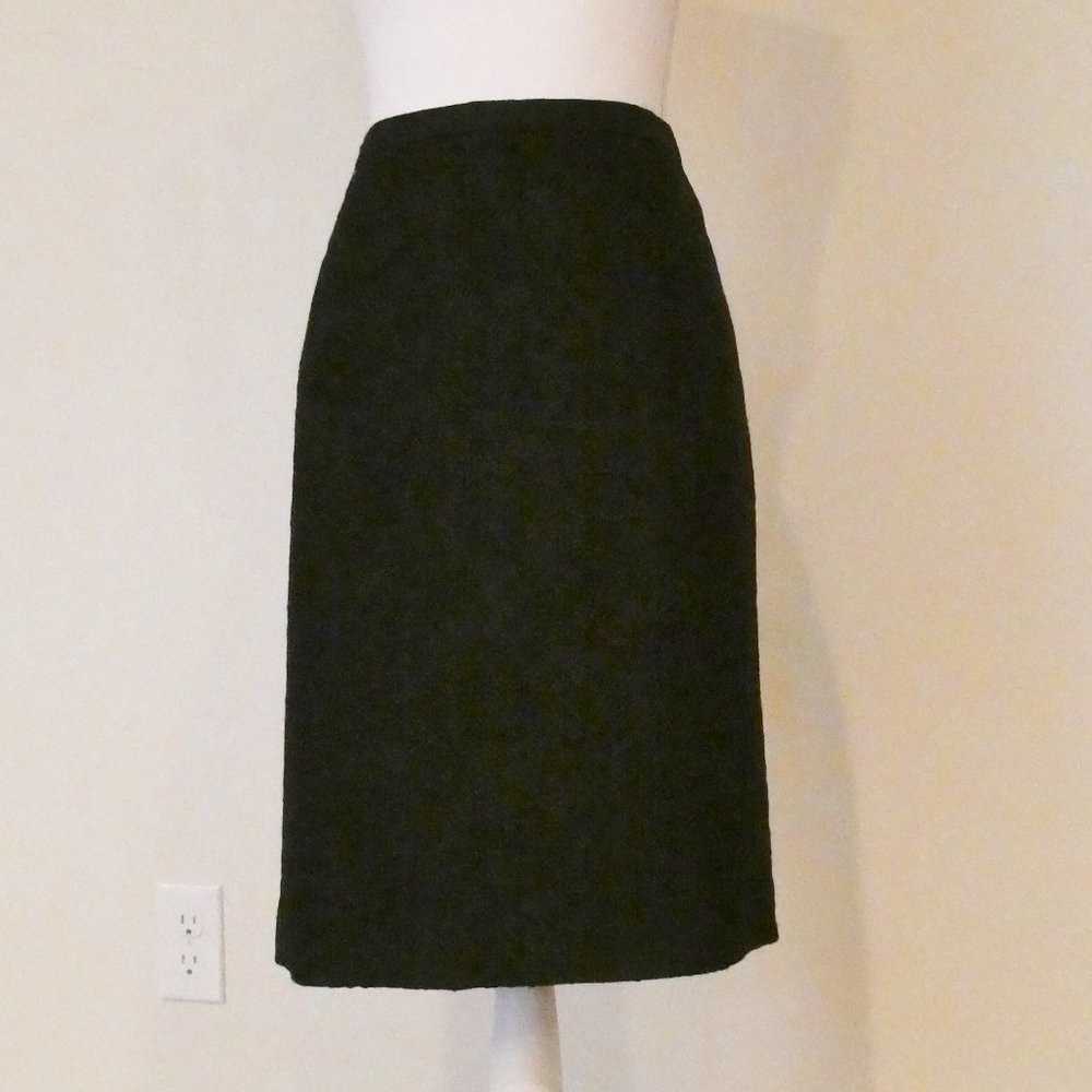 Demure Skirt EUC Black